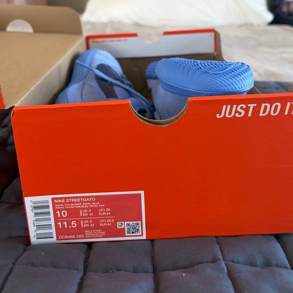 Nike Men’s Light Blue Streetgato Sneakers